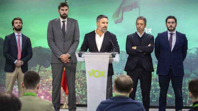 Santiago Abascal, líder de Vox, comparece en presencia los vicepresidentes autonómicos Juan García-Gallardo, José Ángel Antelo, Vicente Barrera y Alejandro Nolasco, el pasado mes de noviembre.
