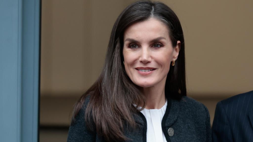 Letizia ha elegido los pendientes que lució en Dinamarca.