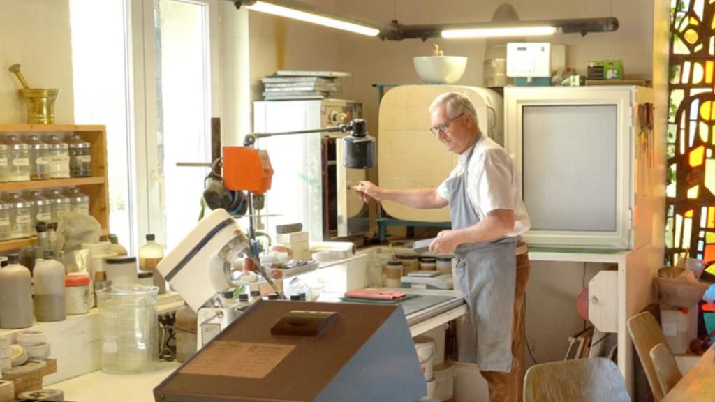 El geólogo François Waendendries en su laboratorio