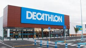 Fachada Decathlon.