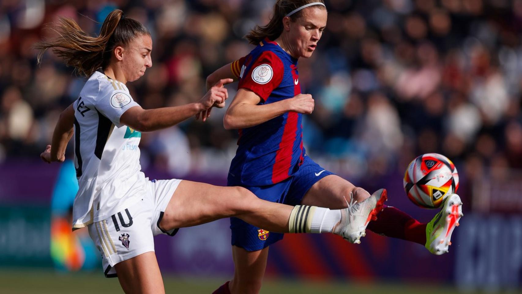 Irene Paredes, en un partido del FC Barcelona femenino.