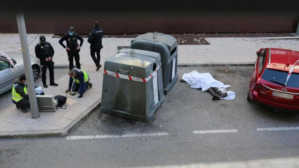 El cuerpo del hombre abatido por la Policía Nacional el 5 de noviembre de 2021 en Villaverde.
