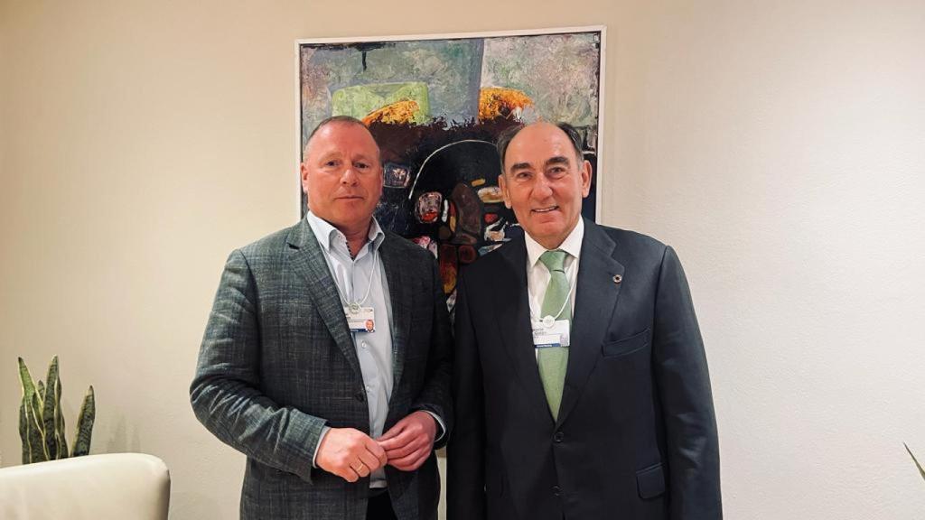 CEO de Norges Bank Investment Management, Nicolai Tangen y el presidente de Iberdrola, Ignacio Galán durante el encuentro celebrado en el marco de Davos.