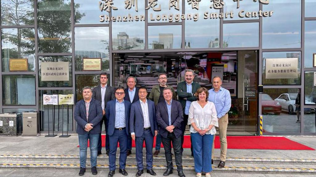 La delegación castellano-manchega en el Centro de Medios Longgangweijian.