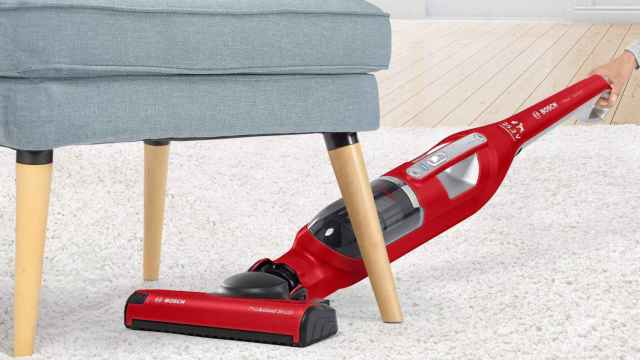 Ahorra tiempo y dinero en la limpieza del hogar con este aspirador sin cable de Bosch: ¡descuentazo del 30%!