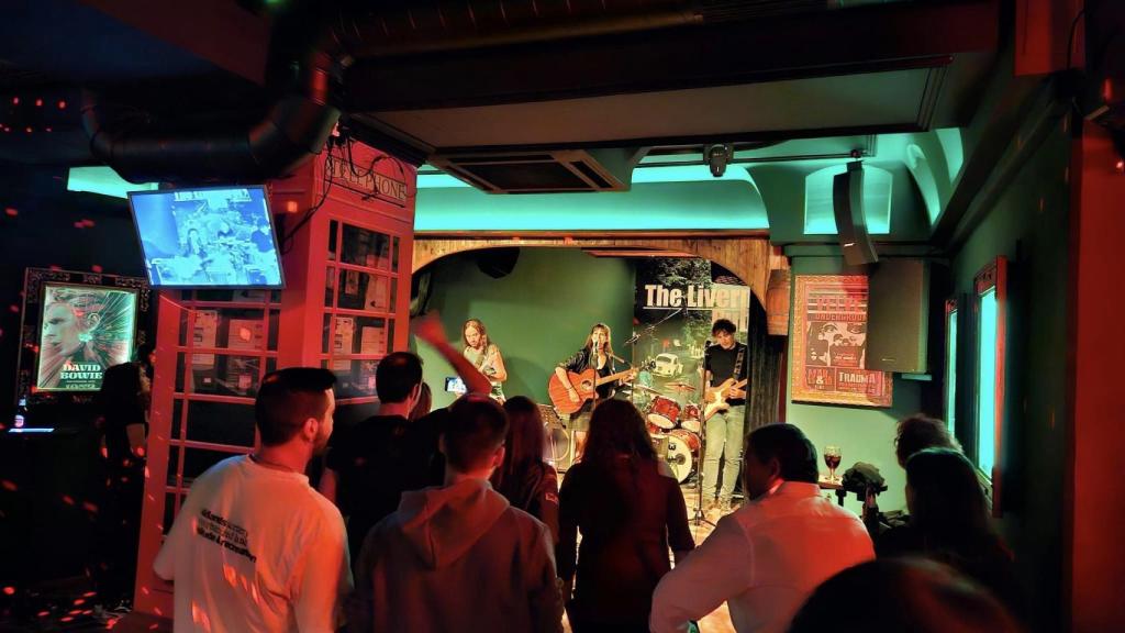 Una actuación en The Liverpool Pub
