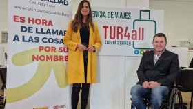 Blanca Jiménez y Francisco Sardón en la presentación de la nueva agencia de viajes