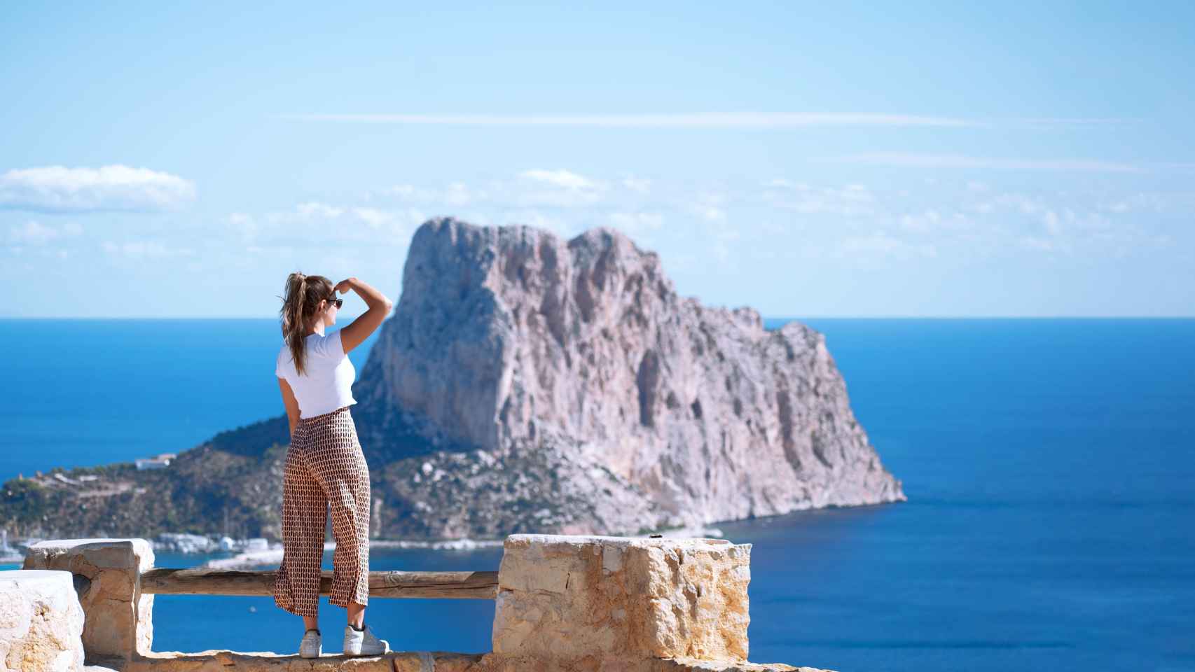 Benidorm y Calpe, encabezan la desestacionalización del turismo en Alicante con una ocupación del 65%