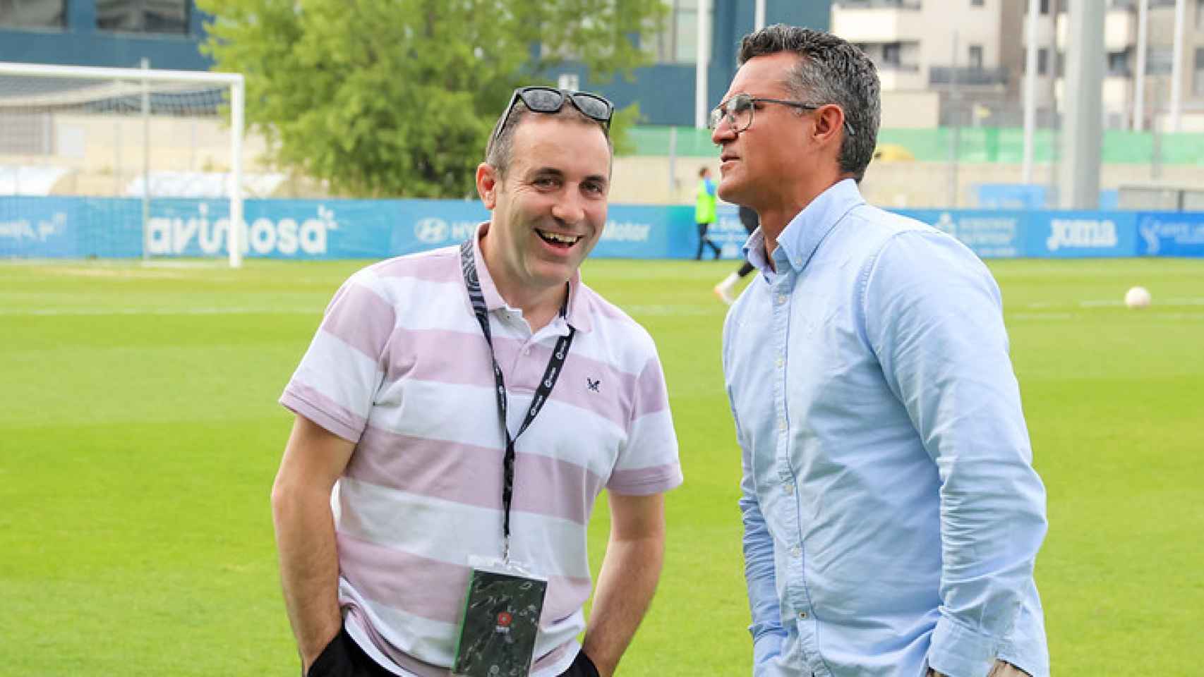 Roberto Pescador, a la izquierda, junto al entrenador Dani Ponz.