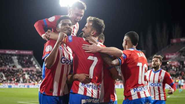 Los jugadores del Girona celebran uno de los goles conseguidos por Stuani