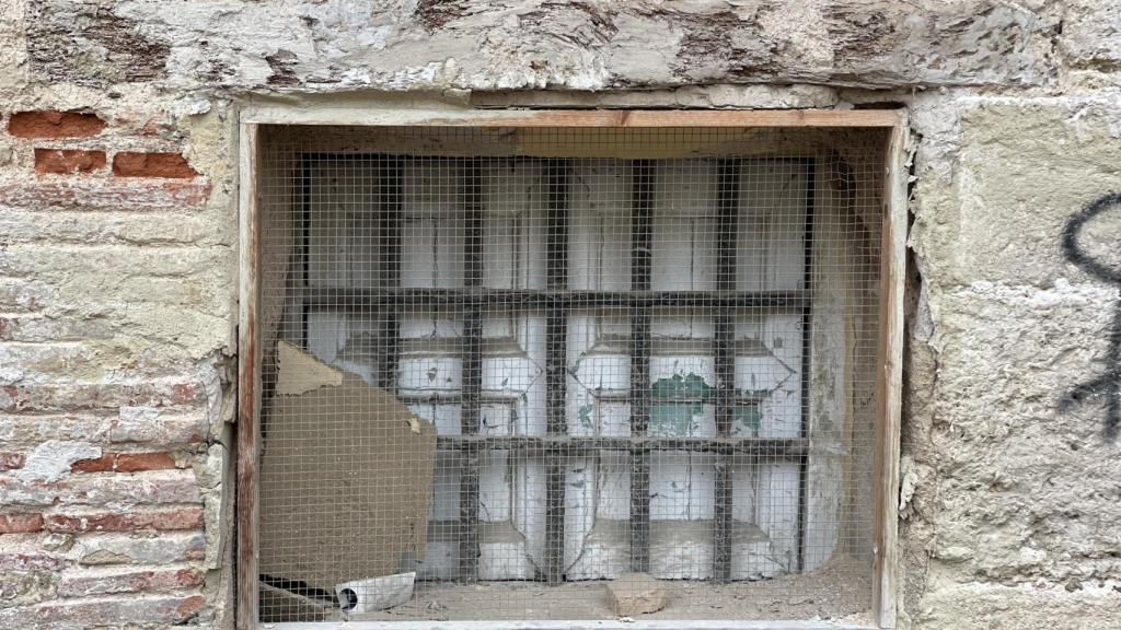 Detalle de una de las ventanas.