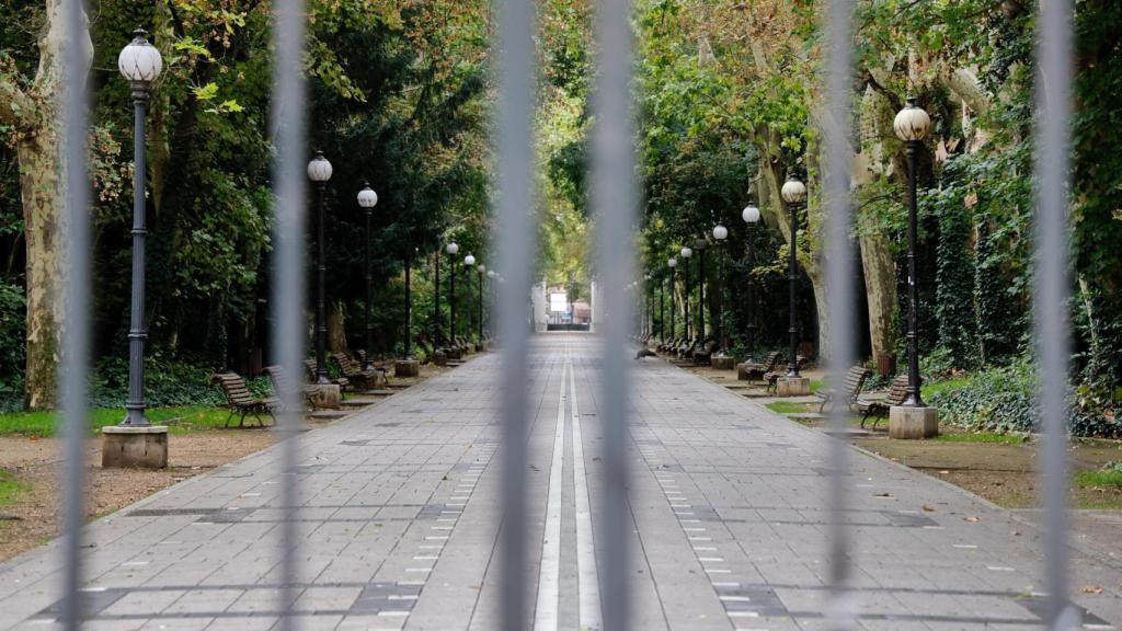 El Campo Grande con las puertas cerradas por el viento