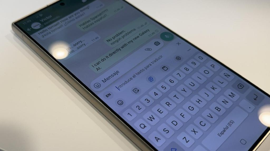Traducción simultánea en WhatsApp