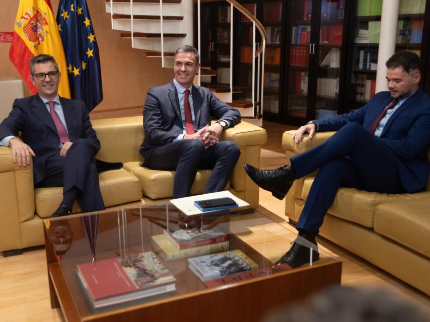 Félix Bolaños, Pedro Sánchez y Gabriel Rufián.
