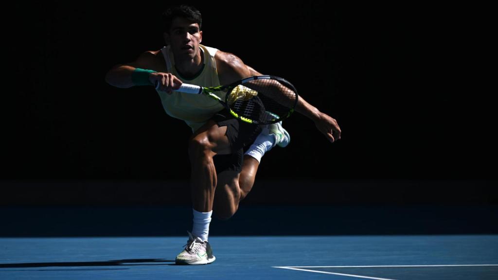 Carlos Alcaraz, durante el partido de segunda ronda del Open de Australia ante Lorenzo Sonego