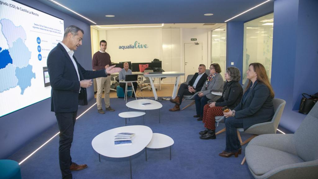 Visita institucional al Centro de Operaciones de la empresa Aqualia en Toledo. Fotos: JCCM.