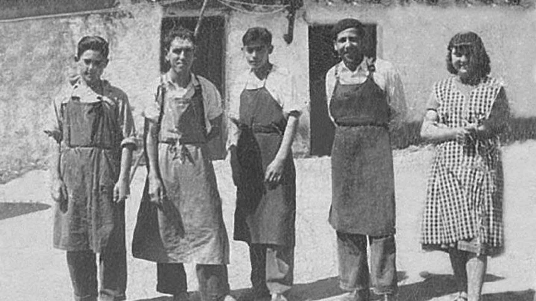 Los primeros trabajadores de Joma en 1965.