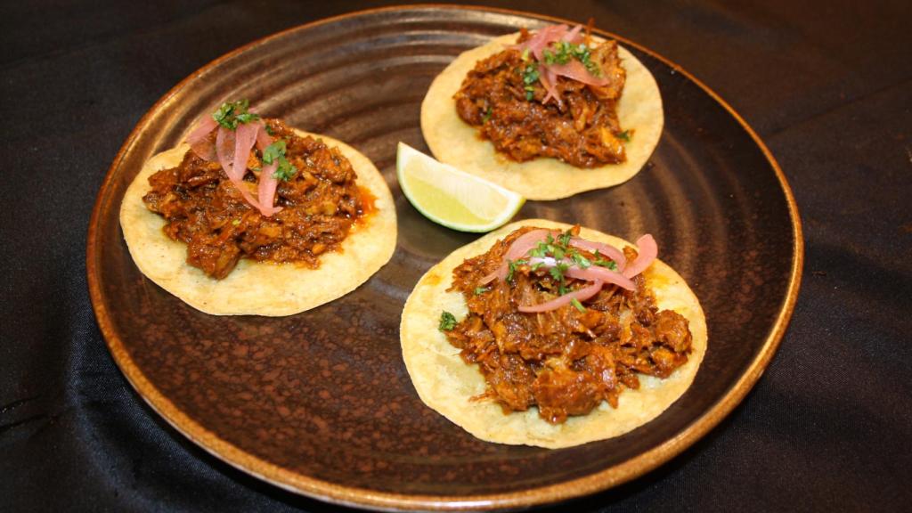 Los sabrosos tacos de cochinita pibil.