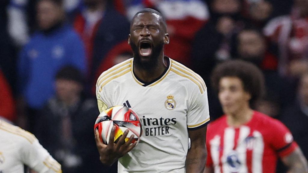 Rudiger celebra el tanto en propia de Oblak