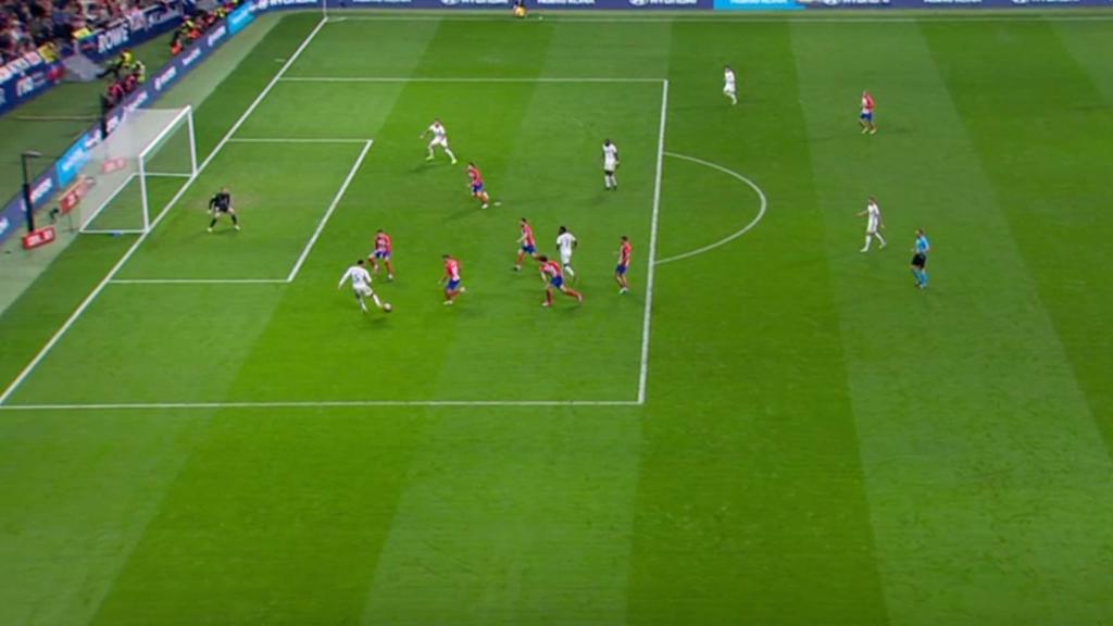 Posición legal de Joselu en el segundo gol del Real Madrid