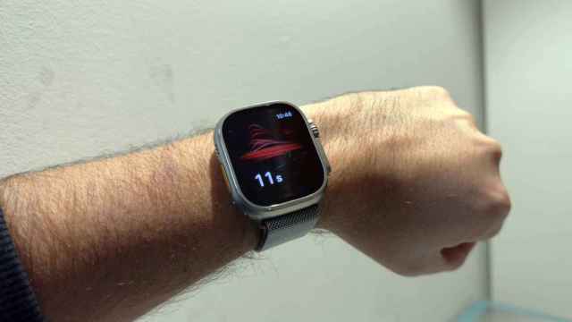 El Apple Watch Ultra 2 midiendo el oxígeno en sangre.