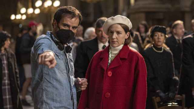 Dónde hemos visto antes a Gemma Whelan, la actriz que interpreta a Prudence Glynn 'Cristóbal Balenciaga'