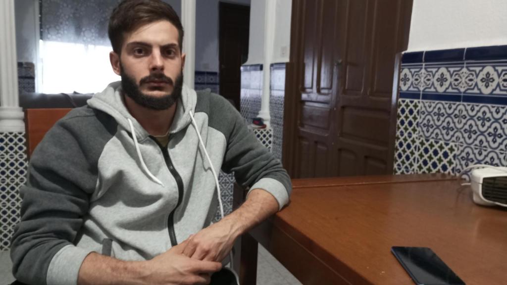 Francisco Javier Medina, en su casa en primera línea del paseo marítimo de Los Alcázares, en la entrevista que concedió a este diario el Día de Reyes.