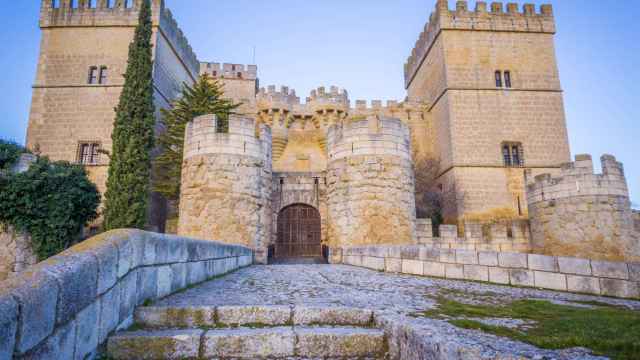 Conoce cuál es el pueblo cerca de Madrid con uno de los castillos mejor conservados que es de los más bonitos de España.
