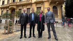 Amancio López y Carolina España, en el centro, junto a José Manuel Alba y Carlos García.