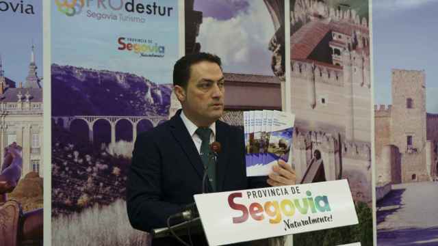 El diputado de Turismo, Javier Figueredo, en la rueda de prensa de este viernes
