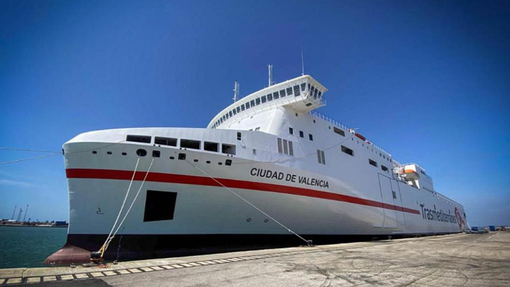 Este es el barco que inicialmente estaba afectado con la prohibición de subir eléctricos.