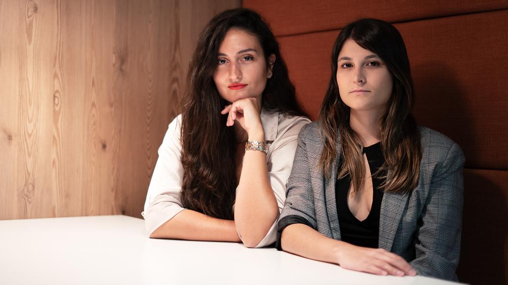 Las autoras del libro.