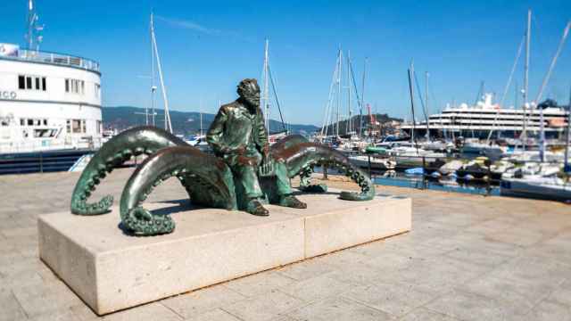 Estatua de Julio Verne en Vigo.