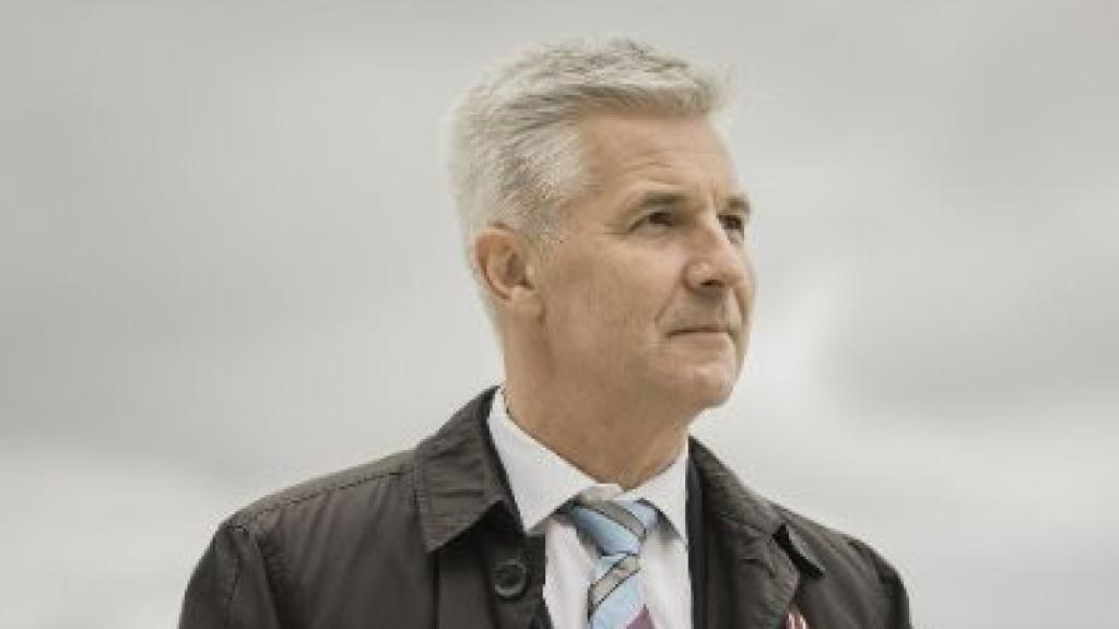 Artis Pabriks, ex ministro de defensa de Letonia, cuyo retrato fue usado por unos estafadores.