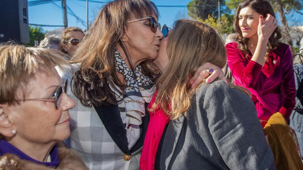 Gabriela Ostos y María Ángeles Grajal.