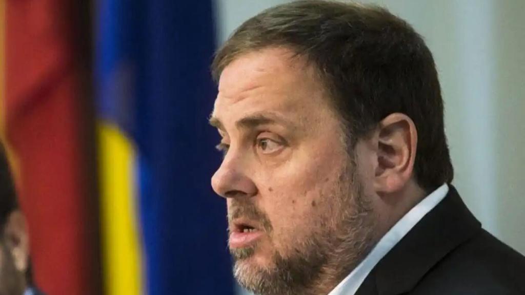 Pere Aragonès, presidente de la Generalitat de Cataluña, junto a Oriol Junqueras, presidente de su partido, ERC.