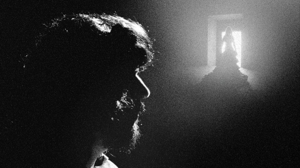 Silueta de Camarón en el anuncio de Cruzcampo.