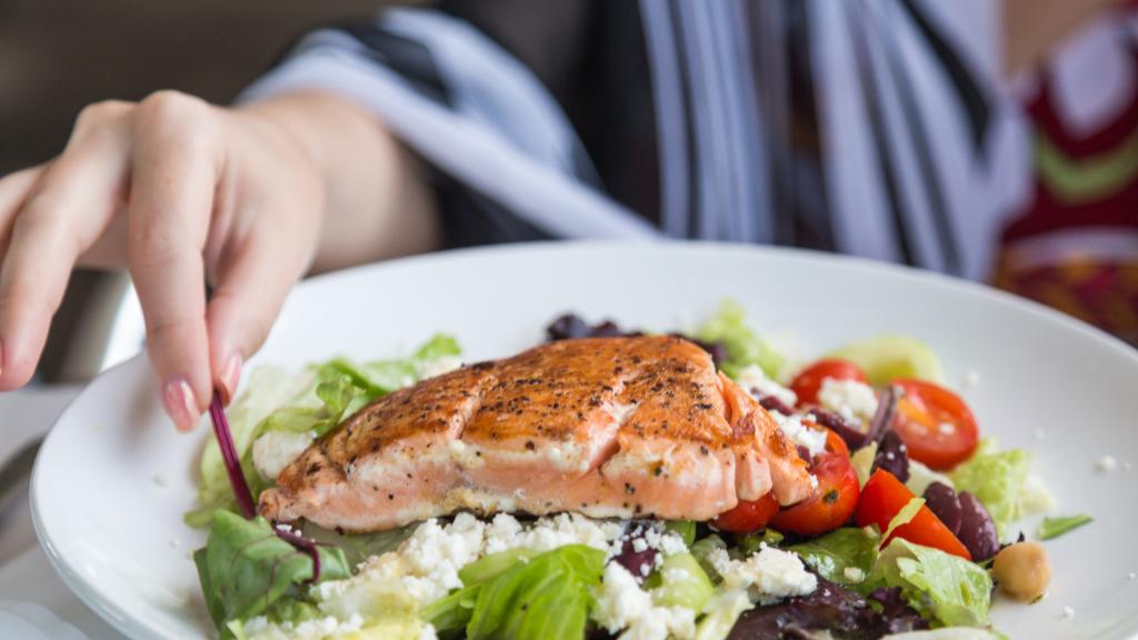 La mejor dieta baja en carbohidratos según los expertos de Harvard.