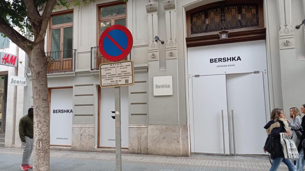 Tienda de Bershka en la calle Colón. EE