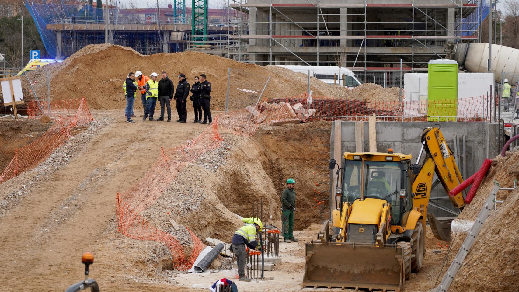 Lugar en el que dos trabajadores han resultado heridos al derrumbarse un muro en una obra de Valladolid