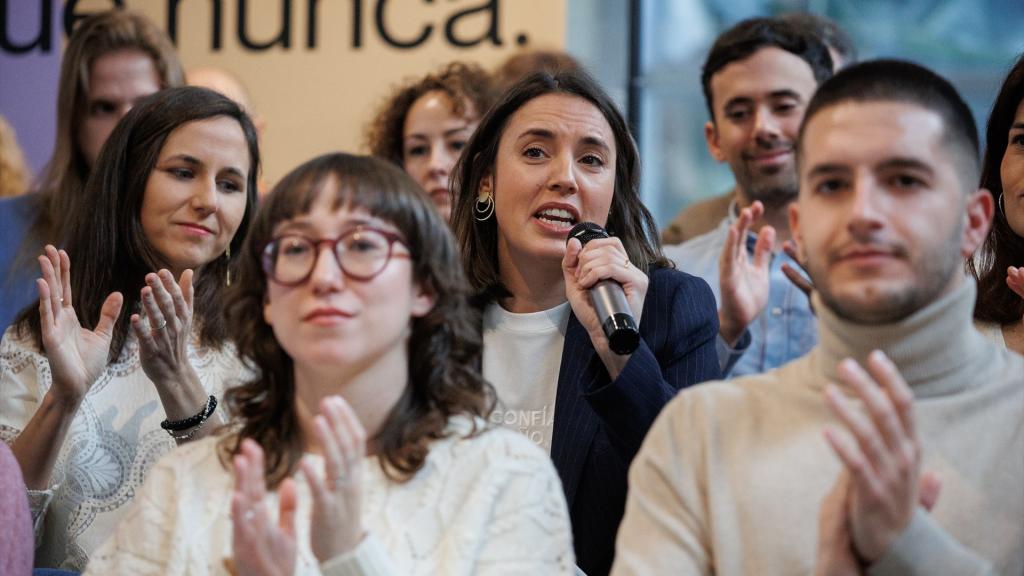 La exministra de Igualdad, Irene Montero, presenta su candidatura a las elecciones europeas acompañada de la secretaria general de Podemos, Ione Belarra.