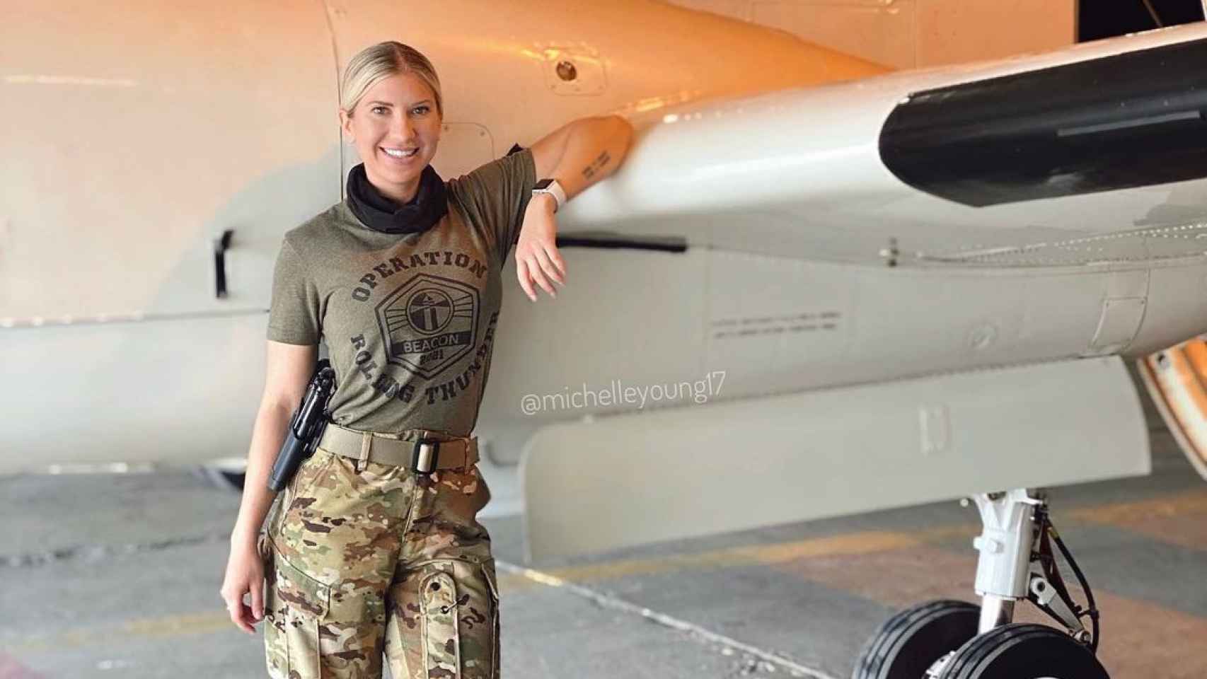 Michelle Young, en una foto con el ejército.