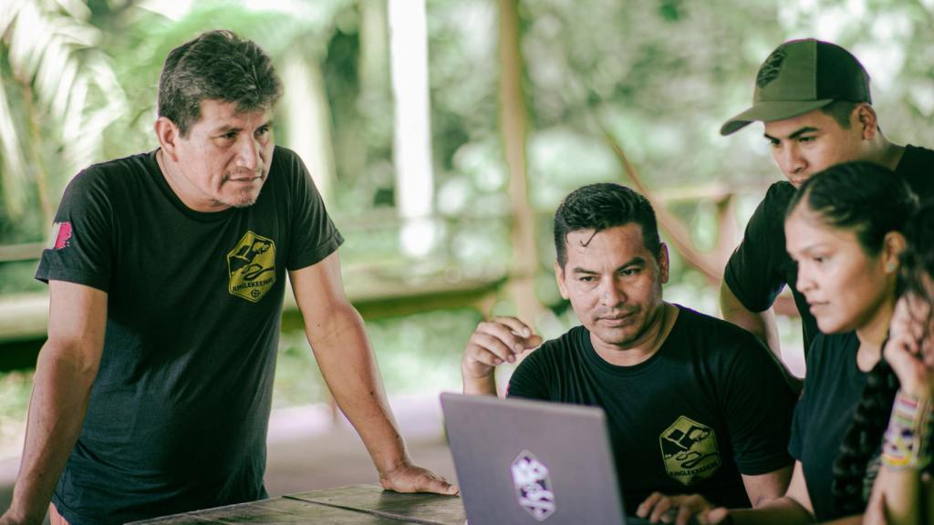 Una fotografía del equipo de Junglekeepers.