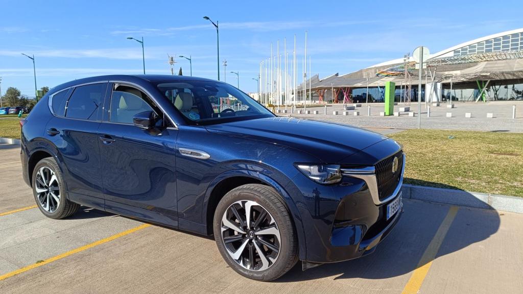 Parte frontal y lateral del coche.