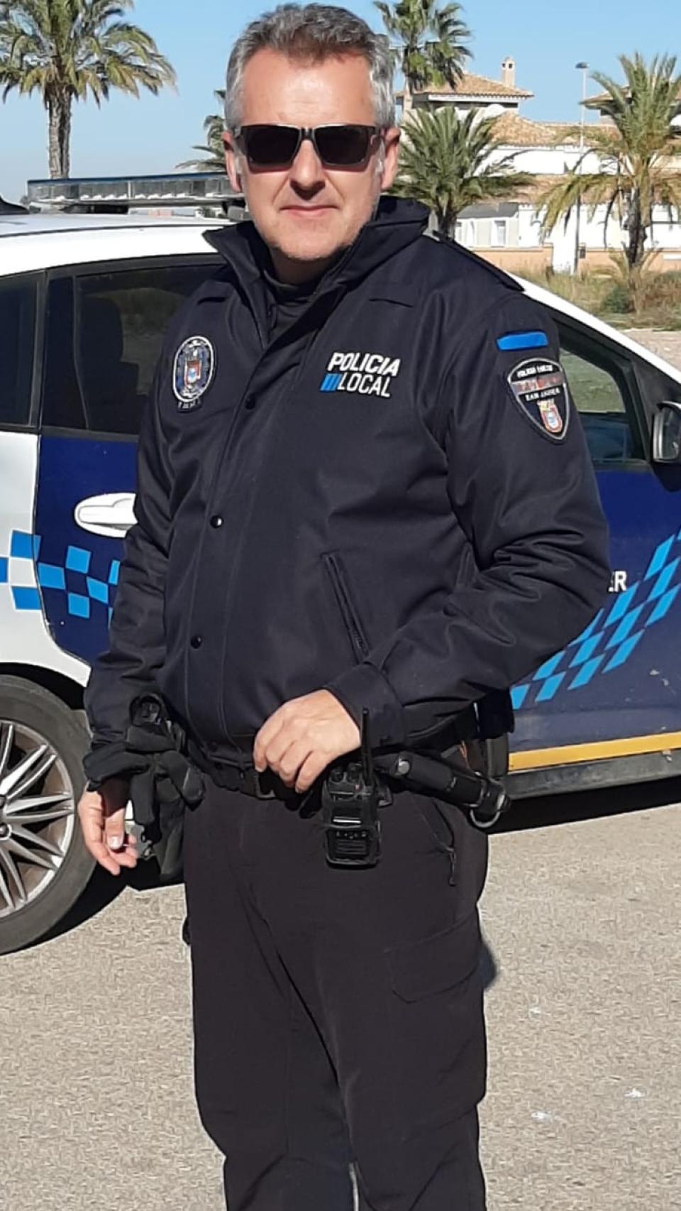 Miguel Alcaraz, coordinador de administración local de CC OO en la Región de Murcia, trabaja como Policía Local en San Javier.
