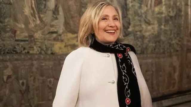 Hillary Clinton, en una imagen compartida por Juan Manuel Moreno Bonilla.