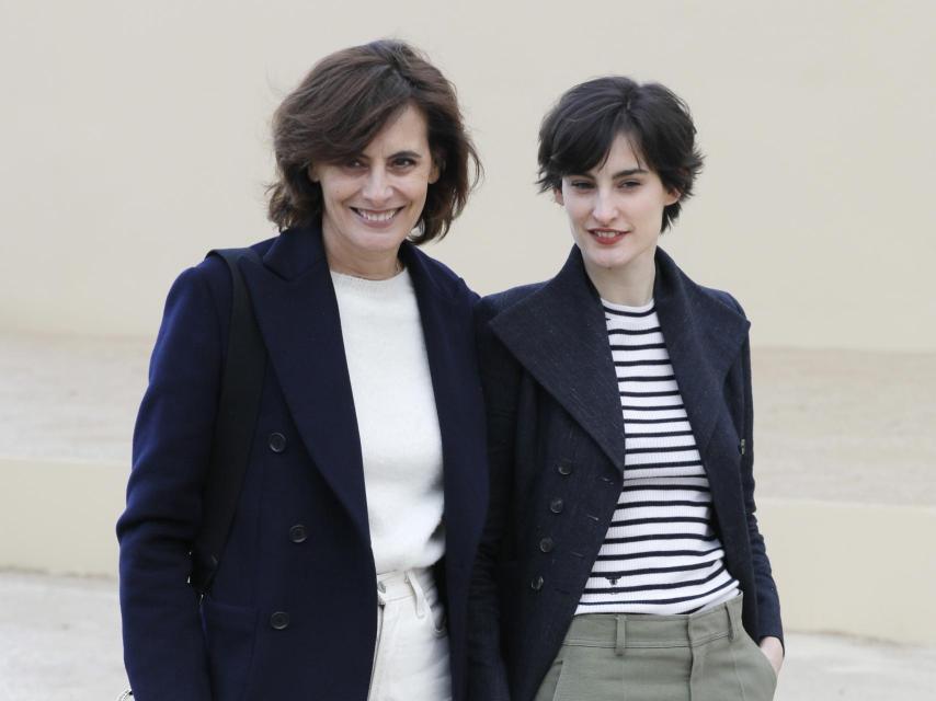 Nine d'Urso junto a su madre, Inès de la Fressange, en una imagen de archivo.