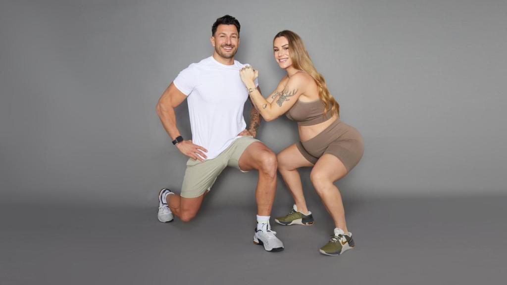 La empresaria con su pareja y socio, Javier Menéndez.