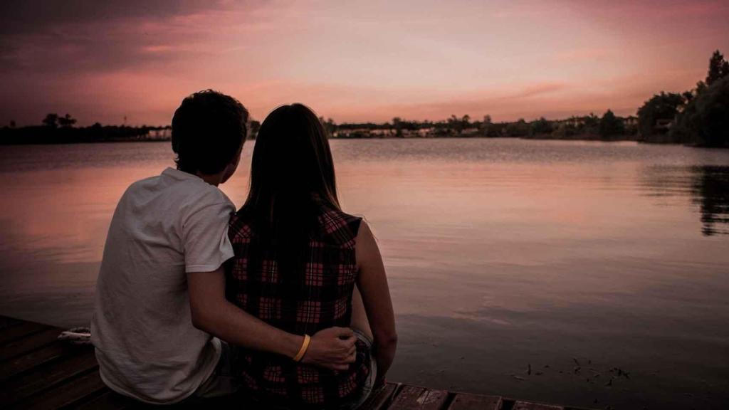 Imagen de archivo de una pareja.