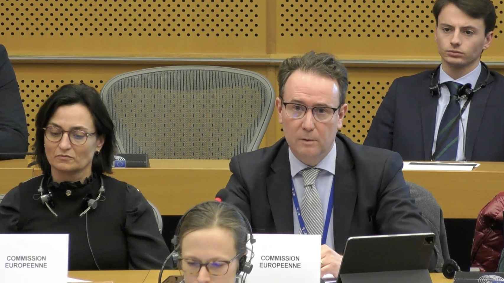 El director responsable de Estado de derecho de la Comisión, Julien Monsieur, durante el debate de este martes en la Eurocámara